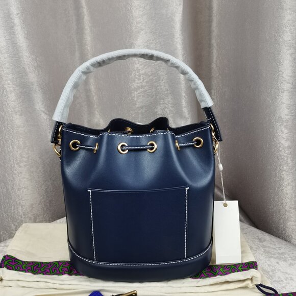 Brand new Tory Burch T Monogram Leather Bucket Bag In dark blue - Picture 4 of 16